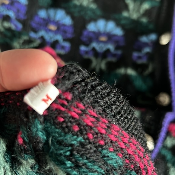 Deans Of Scotland | Vintage Floral Wool Cardigan (S-M) - Picture 11 of 12